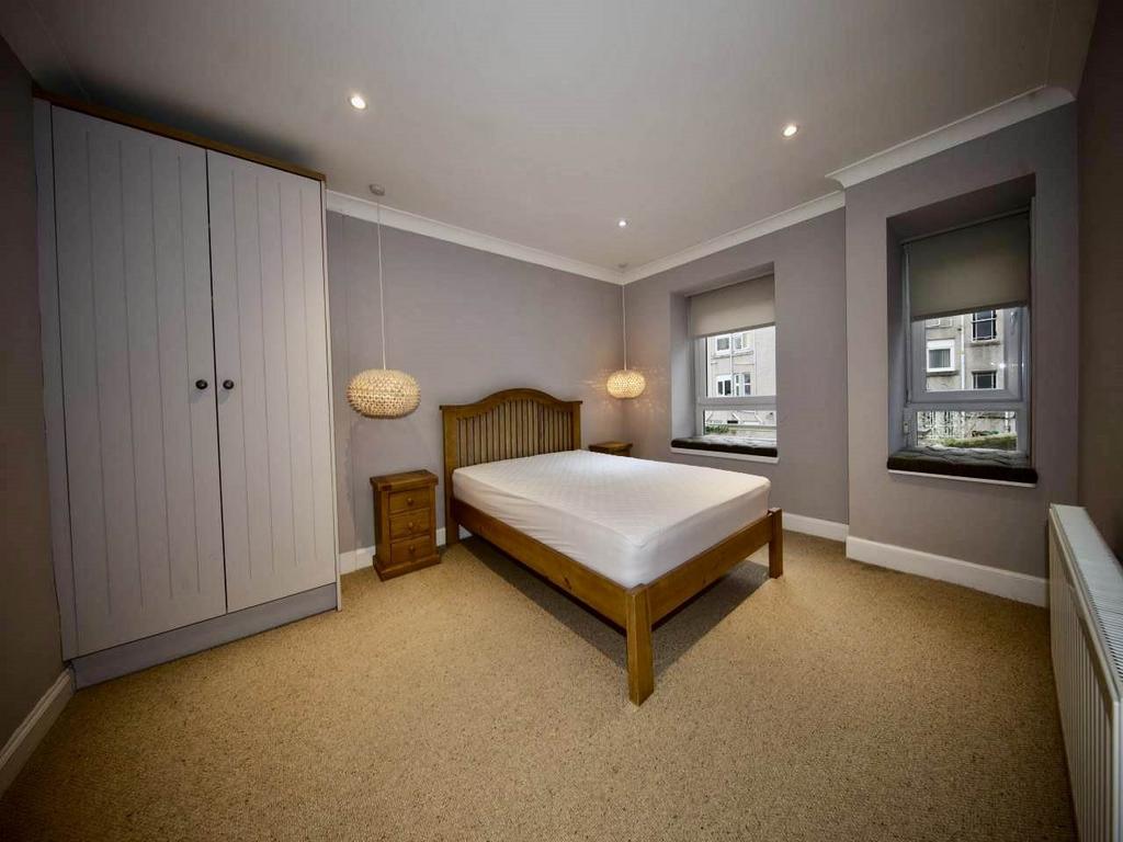Bedroom 2 220 2 (1)