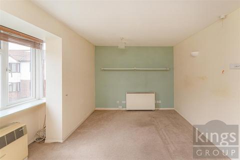 undefined, Cairo Road, London