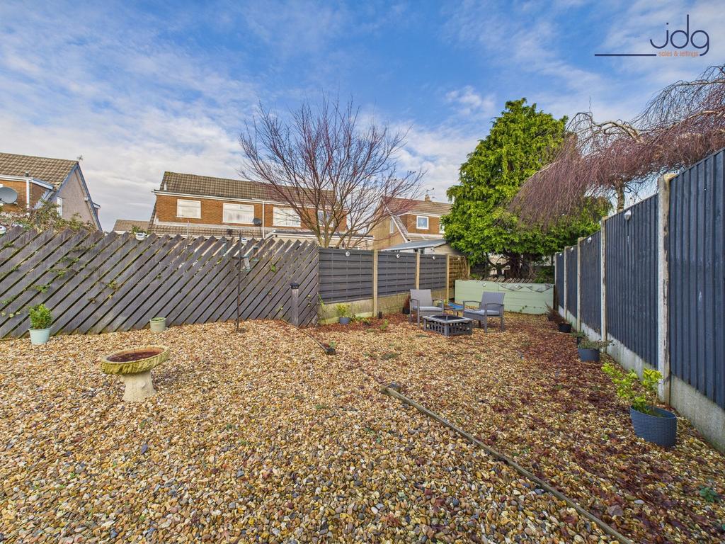 Spacious North rear garden with patio,...