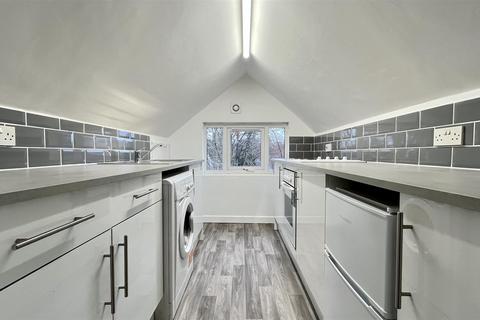 undefined, Stanley Road, Sutton SM2
