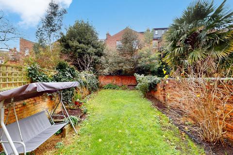 2 bedroom apartment to rent, Mackeson Road, London NW3