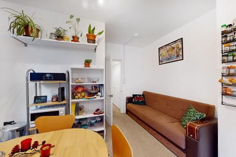 2 bedroom apartment to rent, Mackeson Road, London NW3