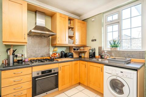undefined, Clifden Road, Twickenham TW1