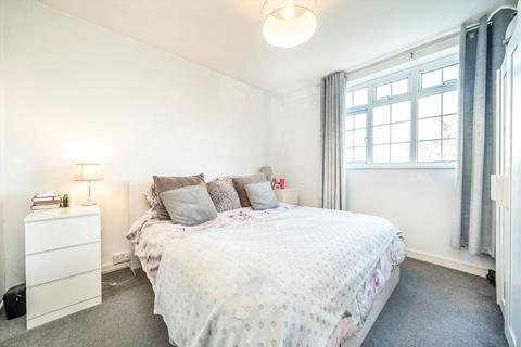 undefined, Clifden Road, Twickenham TW1