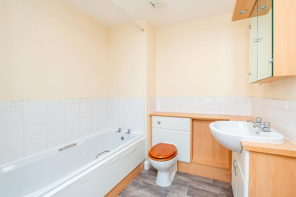 Main bathroom