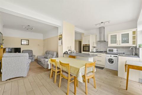 undefined, New Road, Wood Green N22
