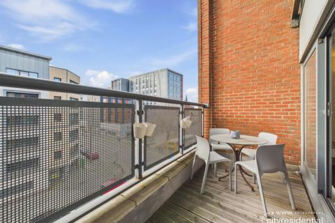 2 bedroom apartment to rent, Moss Street, Liverpool