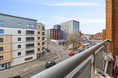 2 bedroom apartment to rent, Moss Street, Liverpool