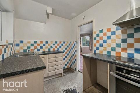 undefined, Limes Avenue, Elm