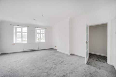 undefined, Staines Road, Twickenham, TW2