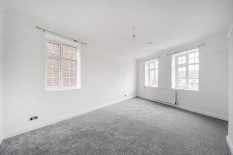 undefined, Staines Road, Twickenham, TW2