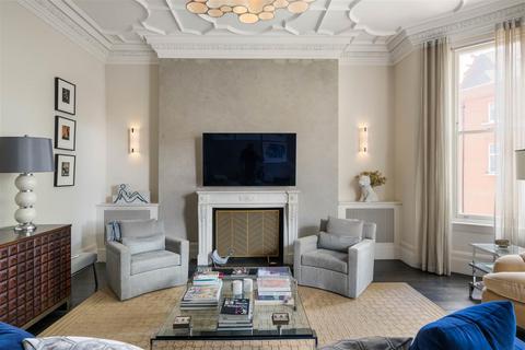 3 bedroom apartment to rent, Cadogan Gardens SW3