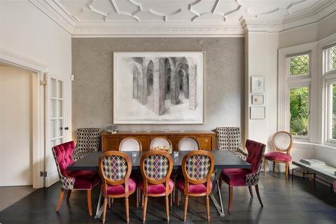 3 bedroom apartment to rent, Cadogan Gardens SW3
