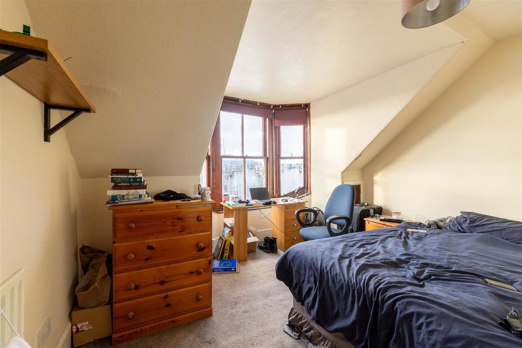 4 L, 94 Commercial Street Dundee-3.jpg