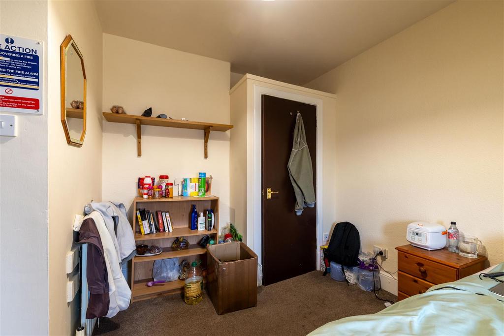 4 L, 94 Commercial Street Dundee-11.jpg