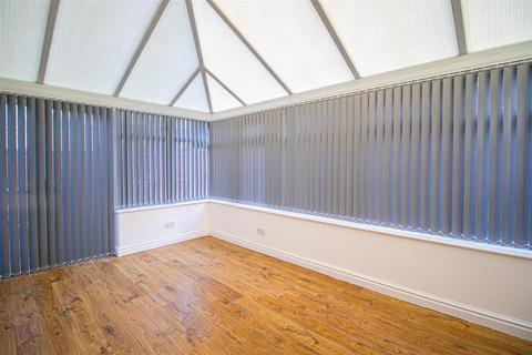 undefined, 3-Bed Semi-Detached Houset to Let on Dovedale Close, Ingol, Preston