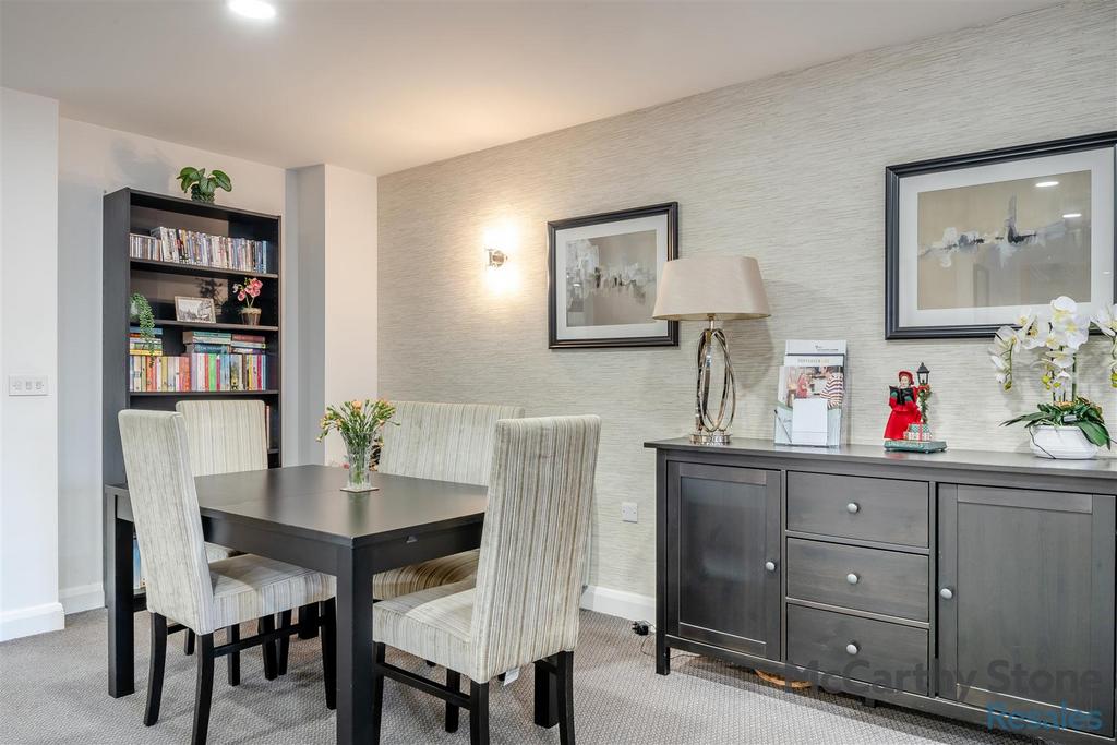 8672899-interior26.jpg