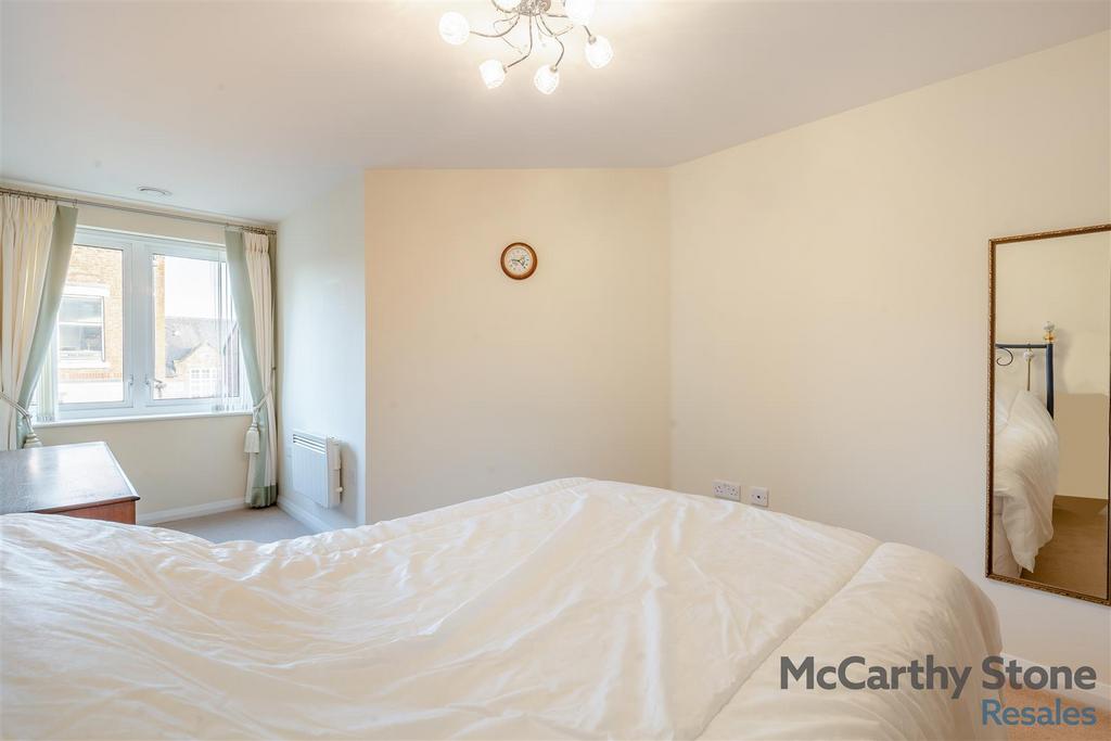 8672899-interior18.jpg