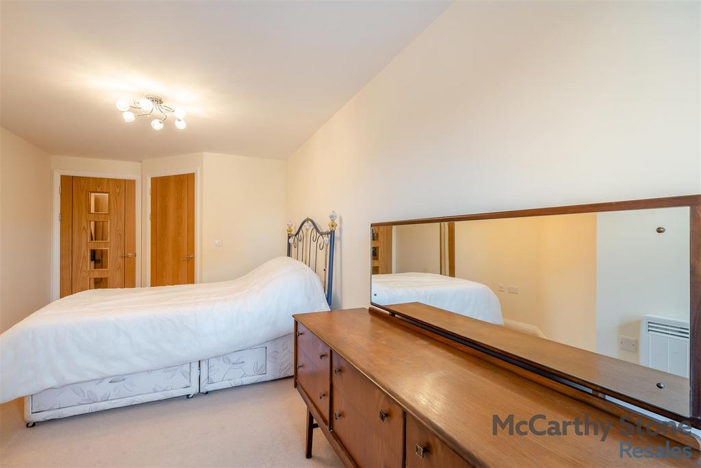 8672899-interior19.jpg