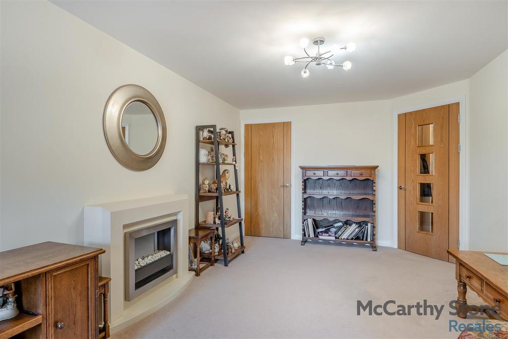 8672899-interior13.jpg