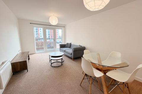 2 bedroom flat to rent, Pilgrims Way, Ladywell Point, M50
