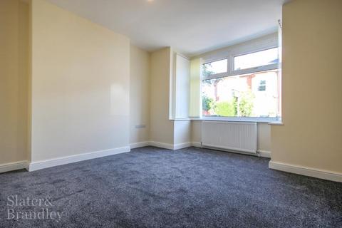 3 bedroom detached house to rent, Trent Boulevard, Lady Bay , West Bridgford , Nottingham , NG2 5BW