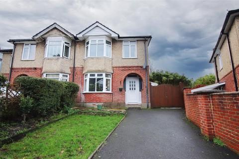 3 bedroom detached house to rent, Gordon Road South, Poole