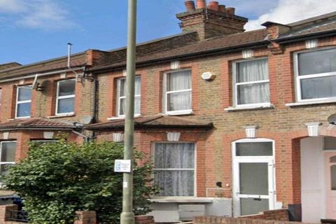 undefined, Squires Lane, Finchley