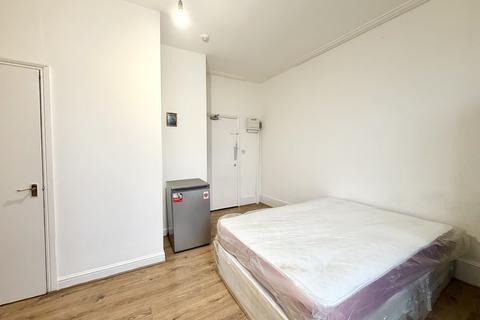 undefined, Mitcham Lane, London SW16