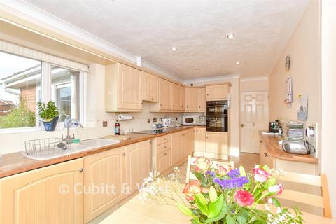 3 bedroom detached bungalow for sale, Stable Field, Bognor Regis, West Sussex