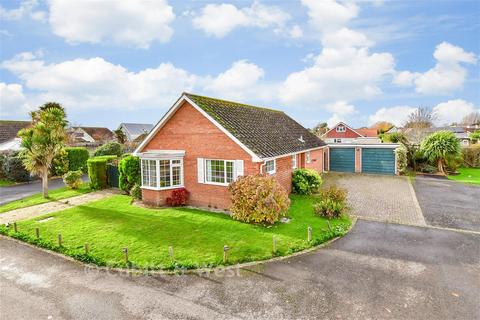 3 bedroom detached bungalow for sale, Stable Field, Bognor Regis, West Sussex