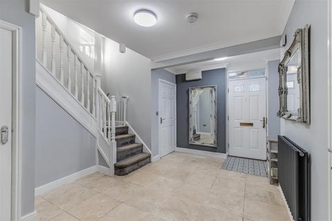 5 bedroom terraced house for sale, Ron Lawton Crescent, Burley in Wharfedale LS29