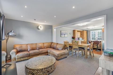 5 bedroom terraced house for sale, Ron Lawton Crescent, Burley in Wharfedale LS29