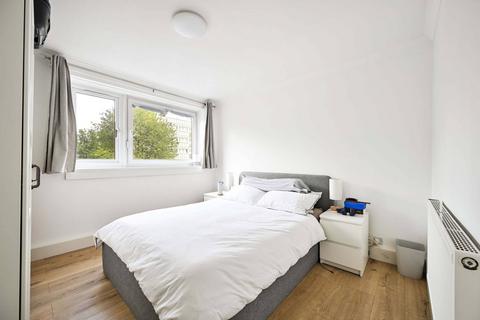 1 bedroom flat to rent, Fontley Way, Roehampton, London, SW15