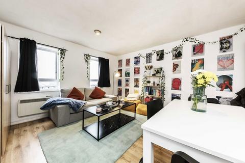 undefined, Maplehurst Close, Kingston Upon Thames KT1