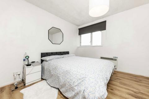 undefined, Maplehurst Close, Kingston Upon Thames KT1