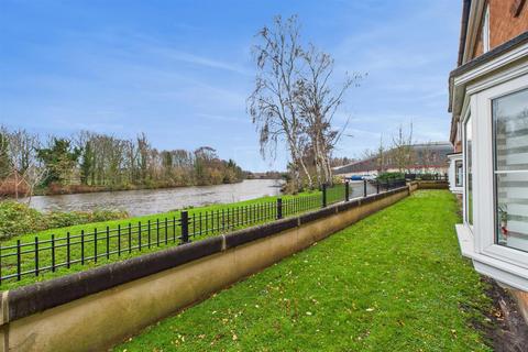 2 bedroom flat for sale, Riverside Close, Warrington, WA1