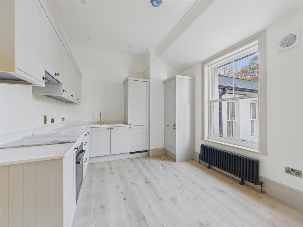 Os Lc Uc DVa E6 DRe Phz KLXEg.jpg