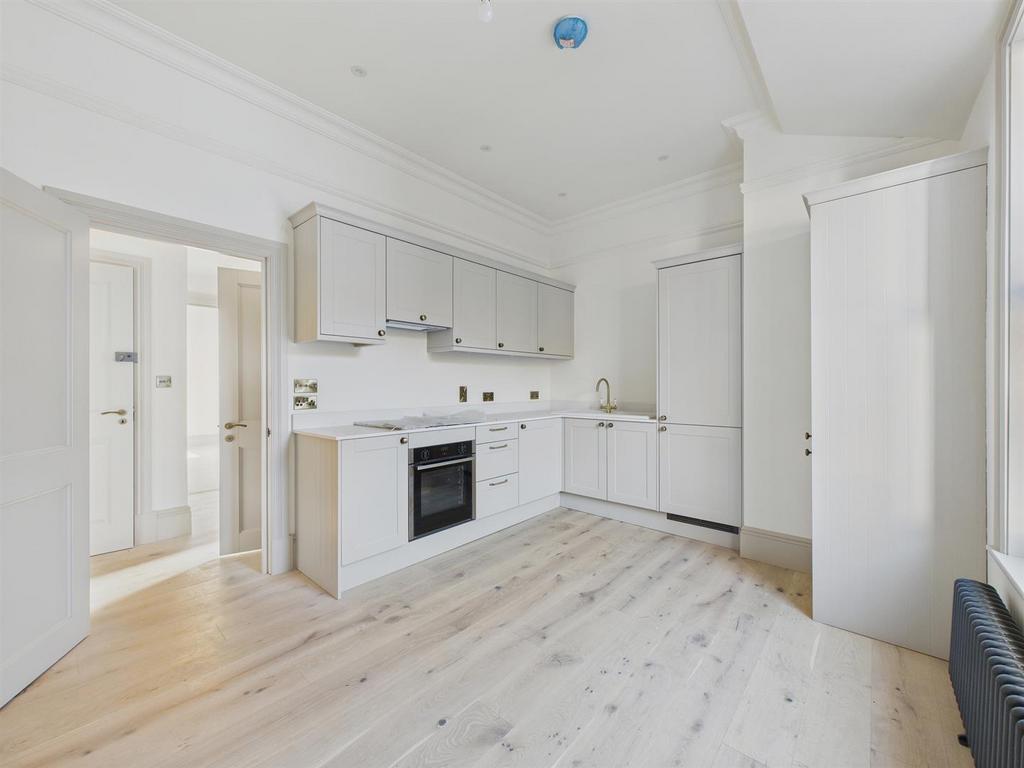 CAM03972 G0-PR0192-STILL005.jpg