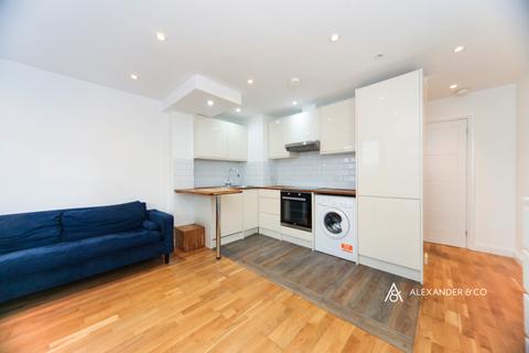 undefined, High Street South, Bedfordshire LU6