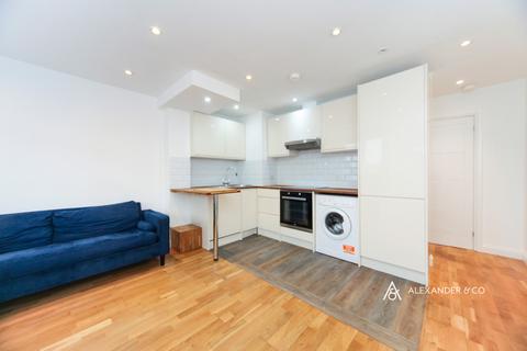 undefined, High Street South, Bedfordshire LU6