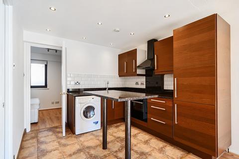 Bywater Place, Surrey Quays, London, SE16