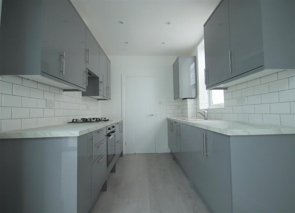 Kitchen 1.jpg