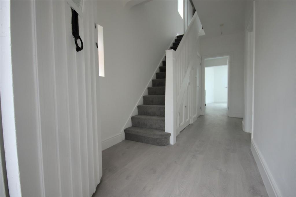 Hallway.jpg