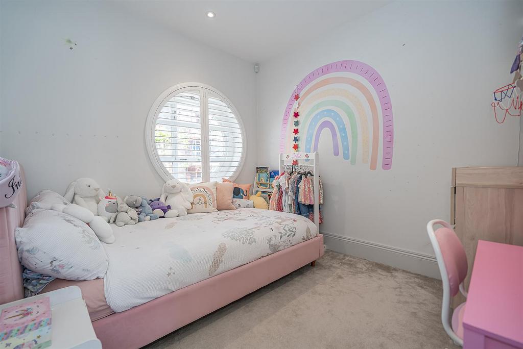 Bedroom 3 a.jpg