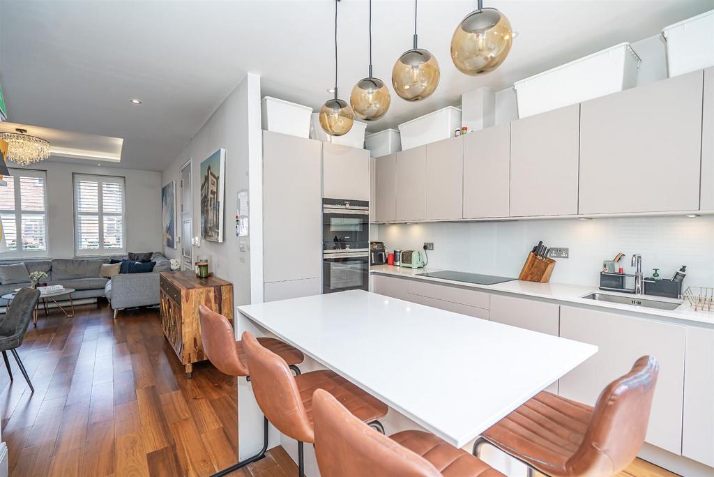 Kitchen d.jpg
