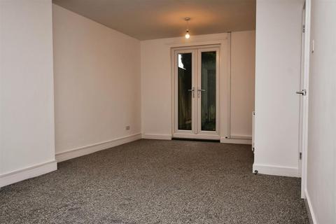 4 bedroom end of terrace house for sale, Clapham Avenue, Hull