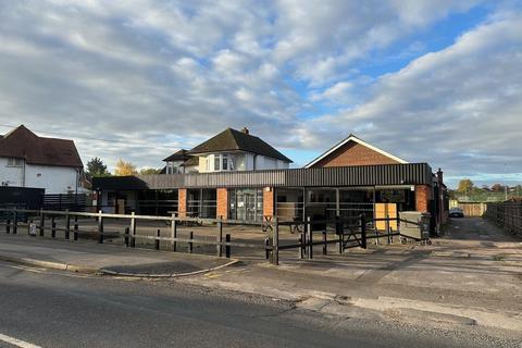Retail property (high street) to rent, 73 Furze Platt Road Maidenhead SL6 7NG
