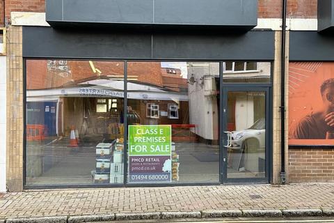 Retail property (high street) for sale, 32C Station Rd Gerrards Cross SL9 8EL