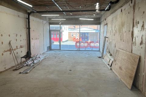 Retail property (high street) for sale, 32C Station Rd Gerrards Cross SL9 8EL